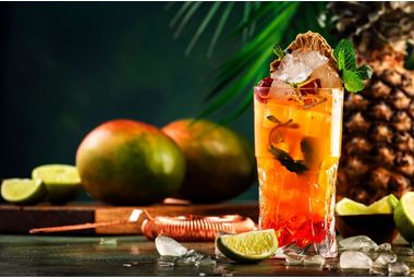 Cele mai populare siropuri pentru cocktailuri și cum să le folosești corect?