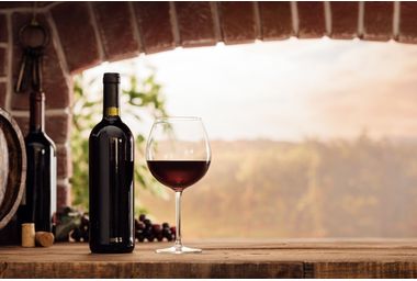 Cum să păstrezi corect vinul după deschidere: tainele conservării vinului