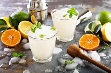 Cocktailuri perfecte pentru a te răcori vara: 25 idei