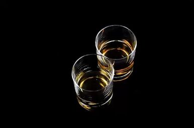 Ce este Brandy-ul și care e diferența &icirc;ntre această băutură, Coniac și Vinars?