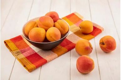 Rețetă de caisată de casă: Află cum se prepară această băutură tradițională