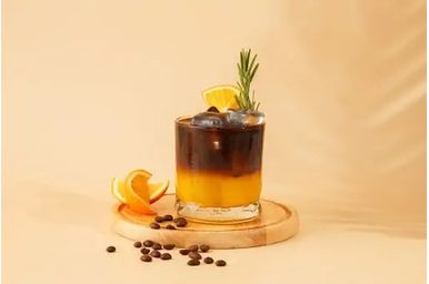 Cocktailuri cu cafea: 5 rețete pe care merită să le &icirc;ncerci