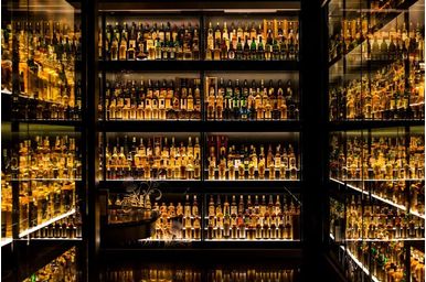 Cum să alegi băutura potrivită pentru a o oferi cadou unui iubitor de whisky