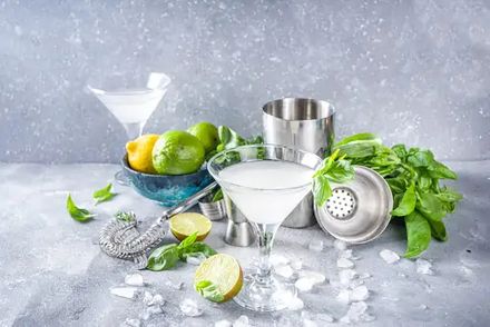 Rețete Martini cocktail: cele mai populare variante și cum le poți prepara