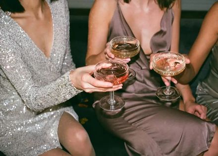 Vin spumant vs șampanie: diferențe, tipuri, rețete