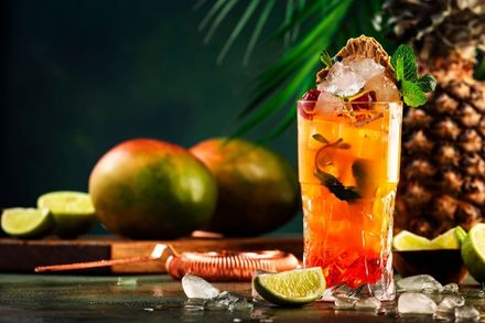 Cele mai populare siropuri pentru cocktailuri și cum să le folosești corect? Cele mai populare siropuri pentru cocktailuri și cum să le folosești corect?