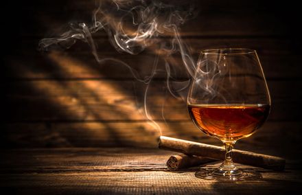 Cu ce băuturi se asociază cel mai bine trabucurile?