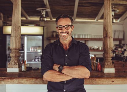 Ghid pentru un bar de succes: sfaturi pentru proprietarii de afaceri HORECA