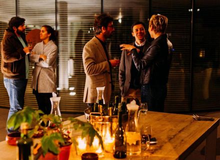 Cum să organizezi o petrecere acasă? Sfaturi și recomandări utile