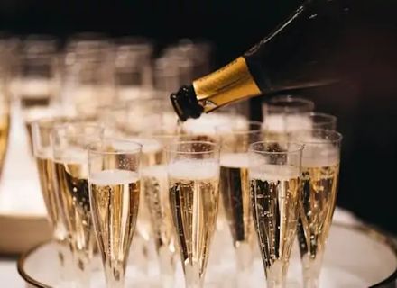 Ce înseamnă vin spumant brut? Tot ce trebuie sa știi despre acest termen