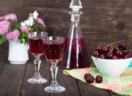 Rețeta vișinatei de casă: Pas cu pas