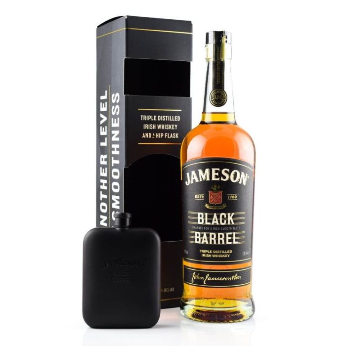 Jameson Irish Whisky Black Barrel + Flask 0.75L Jameson Irish Whisky Black Barrel + Flask 0.75L