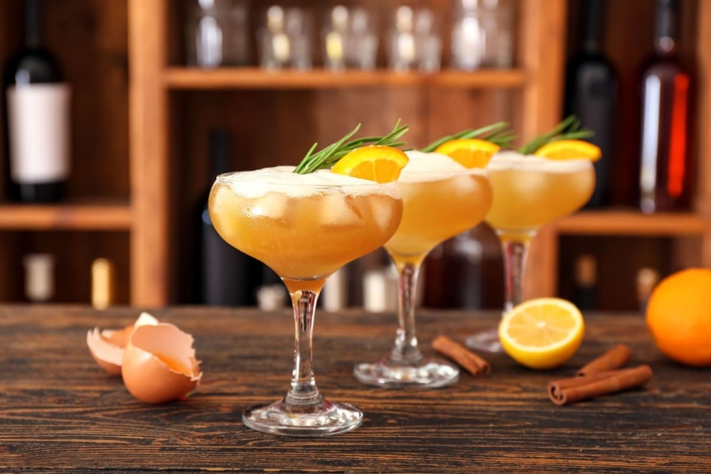 Bautura digestiva cu ou si portocala